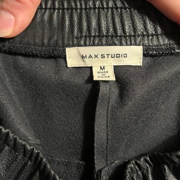 Black Leather Pants With Elastic Waist Size Medium Max Studio - Picture 4 of 5